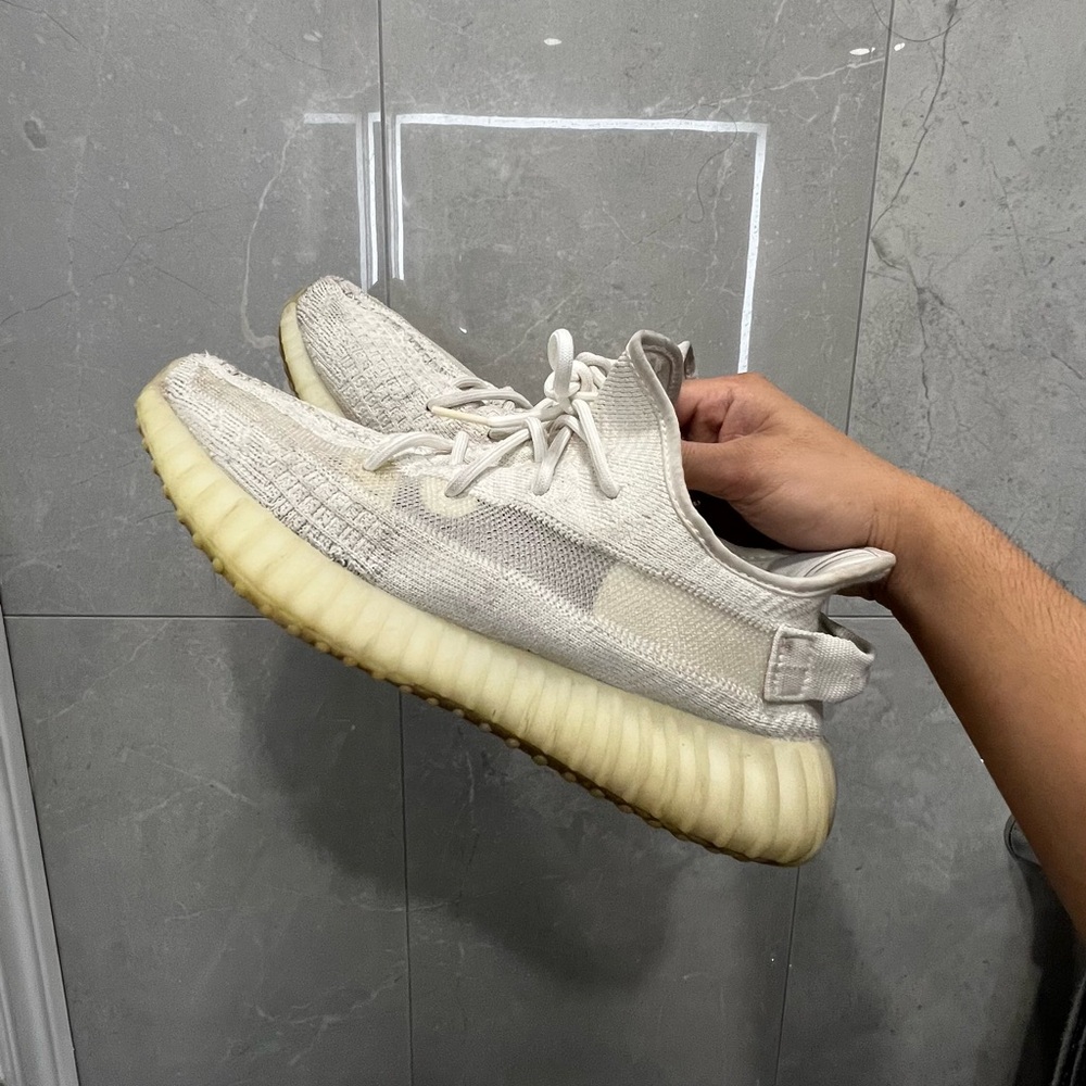Yeezy 350 V2 Bone Size 9.5